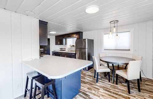 Bayview Alquiler De Eote | 74 m² Casa flotante ∙ 2 habitaciones ∙ 9 huéspedes