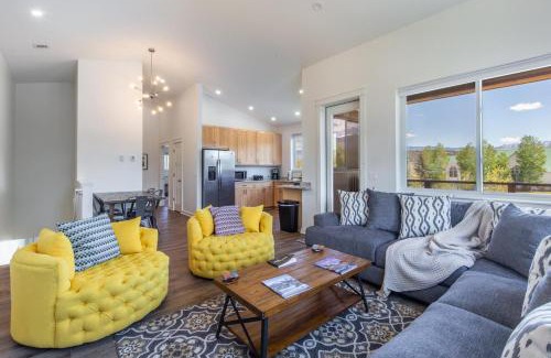 Ridgway Casa | 749 Sherman Street