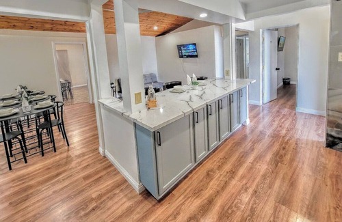 Beverly Green Casa | #74Hub w/Kitchen: Mins to LV Strip/Dwtn/Con Center