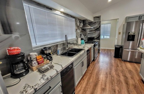 Beverly Green Casa | #74Hub w/Kitchen: Mins to LV Strip/Dwtn/Con Center