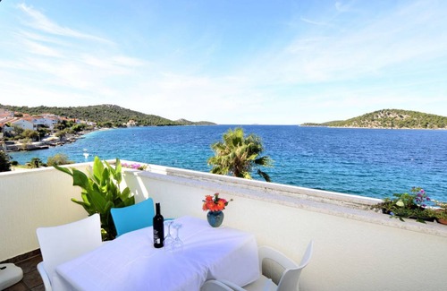 Razanj Apartamento | 75 m² Apartamento ∙ 2 habitaciones ∙ 6 personas