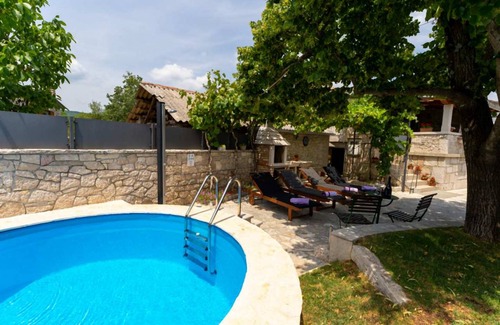 Buzet Casa | 75 m² Casa ∙ 2 habitaciones ∙ 4 personas
