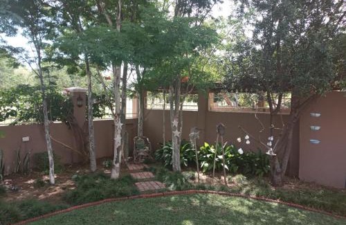 Kimberley Casa | 75 on Milner Lodge
