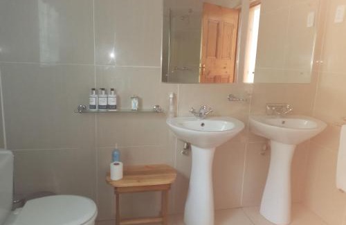 Kimberley Casa | 75 on Milner Lodge