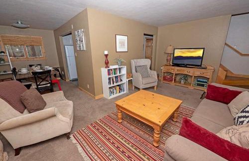 Al Tahoe Casa | 750 Stanford Avenue cabin
