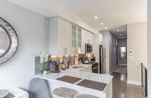 Fairmount Apartamento | 755 Capitol - A Exquisite 3 Bedroom Home in Fairmount