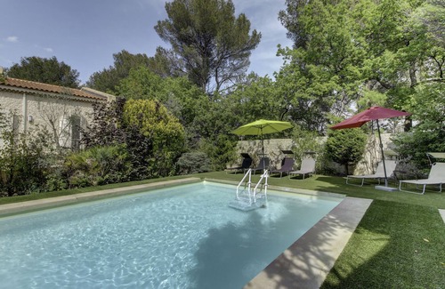 Aubagne Apartamento | Apartamento de 75m2 en villa con piscina en AUBAGNE en jardín de 1000m2