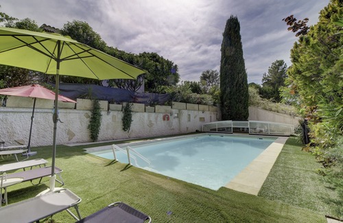 Aubagne Apartamento | Apartamento de 75m2 en villa con piscina en AUBAGNE en jardín de 1000m2