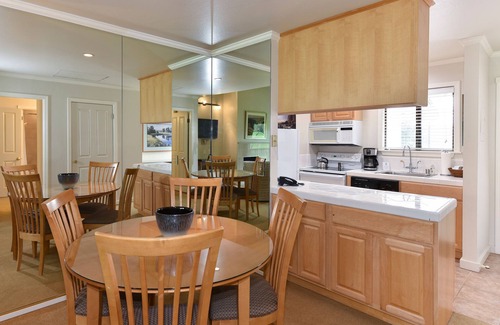Napa Condominio | 760 S At Silverado 1 Bedroom Condo by RedAwning