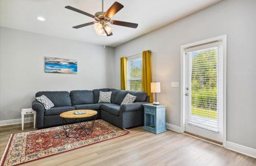 Thomas Drive Casa | 7664 Shadow Lake - Happy Horizons - 3 Bedroom Sleeps 9 townhouse