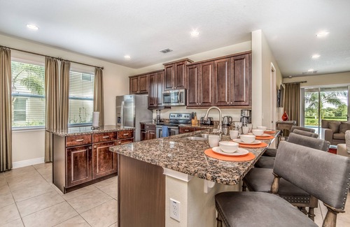 West Kissimmee Villa | 7703 Banyon Way