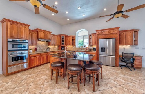Spring Valley Casa | 777Rentals - 10BR/7BA - West Strip Paradise