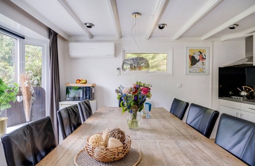 Voorthuizen Cabina | 78 sqm Luxury Forest Chalet with Wellness