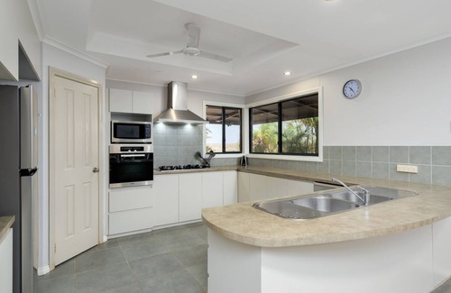 Exmouth Casa | 79 Nimitz Street - Pool and Pet Friendly