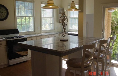 Townsend's Inlet Casa | 7904 Central Avenue West
