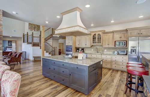 Warrior's Mark West Casa | ⭐️ 7Bd Ski-In/Out PrivateHotTub Winter Ski/Town Shuttle Big Views 4 Kings Views!