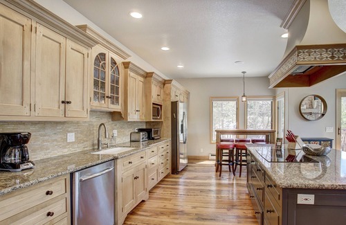 Warrior's Mark West Casa | ⭐️ 7Bd Ski-In/Out PrivateHotTub Winter Ski/Town Shuttle Big Views 4 Kings Views!