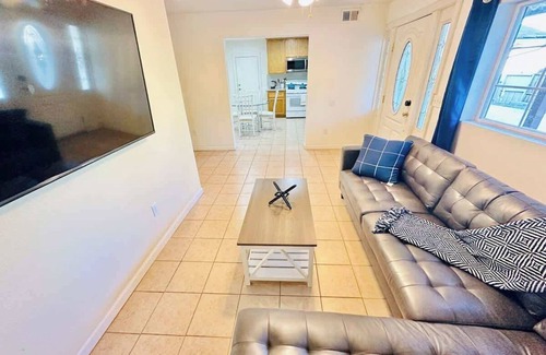 Northeast Reno Casa | 7Bedroom|3Bath|Sleeps21|9TVs