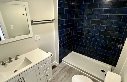 Cortland Casa | 7BR/3BA Home on Lincoln