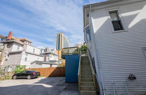 Atlantic City Apartamento | 7BR 7BA Big House 1 block from Tropicana and Beach