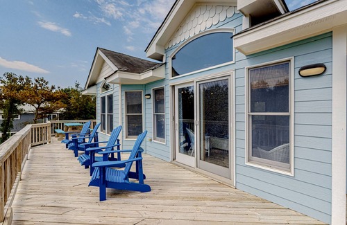 Corolla Light Casa | 7BR Dog Friendly | Pool | Hot Tub | Game Room