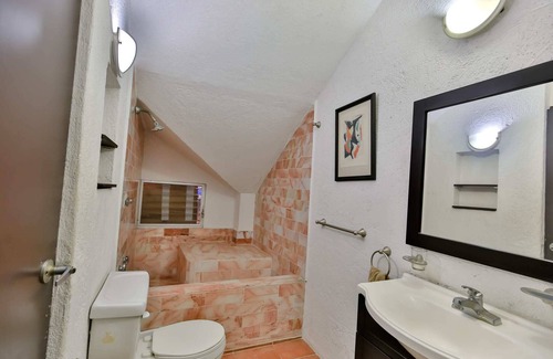 Tequesquitengo Casa | 7BR Impresionante casa de LAGO con alberca LIMPIEZA y cocinera incluido