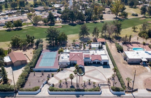 Paradise Valley Village Casa | 7BR Villa on Golf Course with Castita Pool Tennis and Basketball Court