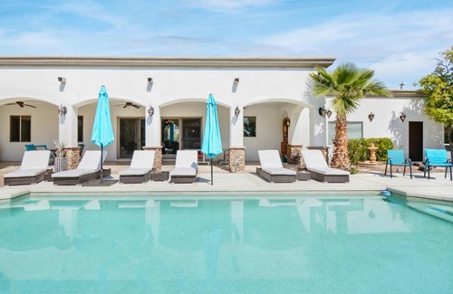 Paradise Valley Village Casa | 7BR Villa on Golf Course with Castita Pool Tennis and Basketball Court