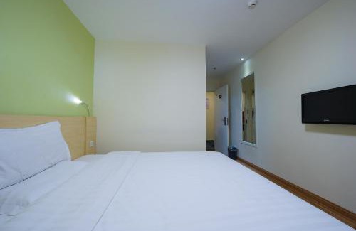 Beijing Hotel | 7Days Inn Beijing Jiugong