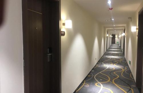 Wuhou Hotel | 7Days Premium Chengdu Yulin South Street Branch