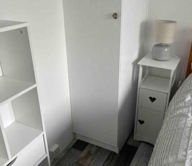 Builth Wells Apartamento | 7F Cwtch Cymru Lodge, Caer Beris Holiday Park - no commercial vehicles permitted on site
