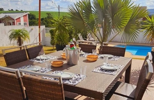 Aracoiaba da Serra Casa | 8/11 Piscina, Fogo de Chão, Lareira, Banheira