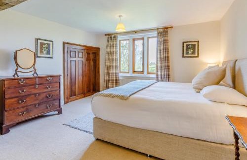 Rugeley Casa | 8 Bed in Abbots Bromley 79321
