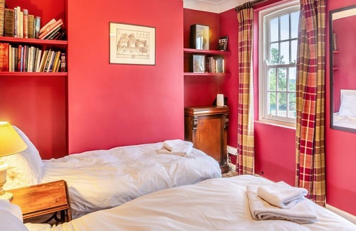 Tadcaster Cabaña | 8 bedroom accommodation in Wighill, near York