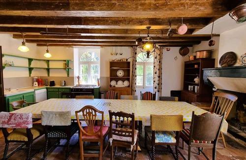 Saint-Just-Luzac Villa | Chateau 8 chambres avec piscine privee , Chateau De Rochebonne