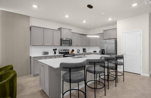 Four Corners Casa | 8 Bedrooms/6 Bathrooms/Windsor Cay(16280SM)