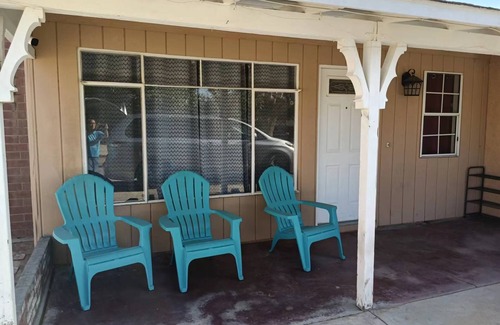 Quartz Hill Casa | 8 Beds/2Full-Bath Entire guesthome for 13 guest