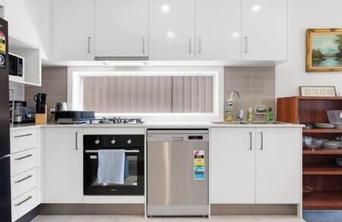 Austral Casa | 8 Beds l 4 Suites with Office l Austral3