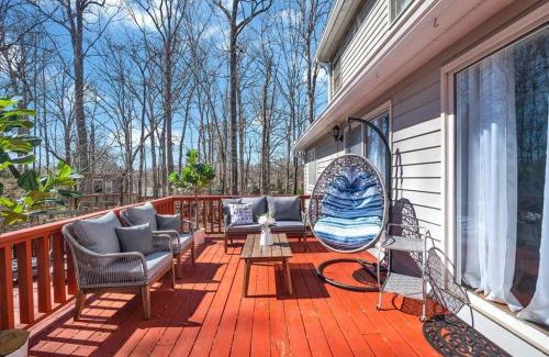 Candler Casa | 8 Br Sleeps 24 Hot Tub Game Room Dog Friendly