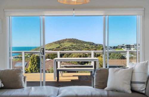 Encounter Bay Casa | 8 Davies St Encounter Bay - No Linen Included - Wi-Fi - Sea Views