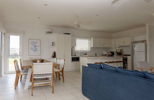 Goolwa South Casa | 8 Downer Ave, Goolwa South
