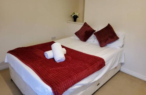 Norwich Casa | 8 Guests - 4 Bedrooms - Parking - Garden
