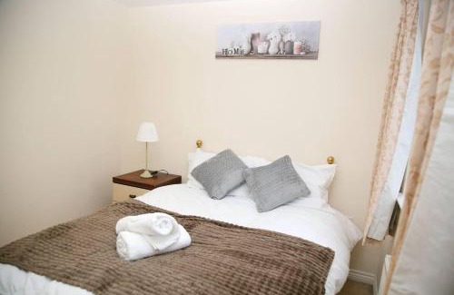 Norwich Casa | 8 Guests - 4 Bedrooms - Parking - Garden