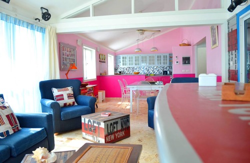 Bavaro Cabaña | Amplia villa frente al mar, a 20 pasos de la increíble playa de azúcar blanca.