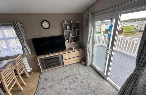 Cayton Bay Casa | 8 Guests - Pets accepted - Seaglass Cayton Bay