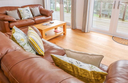 Looe Casa | 8 Lake View