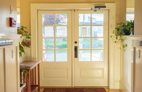 Middletown Casa | #8 | Largest Room w/King bed