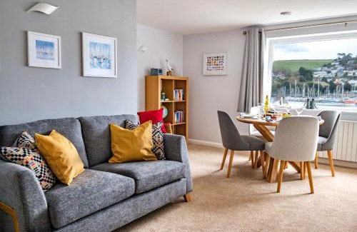 Dartmouth Casa | 8 Mayflower Court - Apartment with river views, parking and on the level