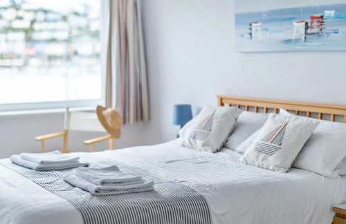 Dartmouth Casa | 8 Mayflower Court - Apartment with river views, parking and on the level