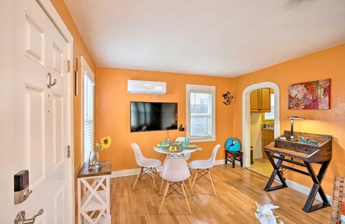 North Long Beach Casa | 8 Mi to Aquarium Long Beach Bungalow with Patio!